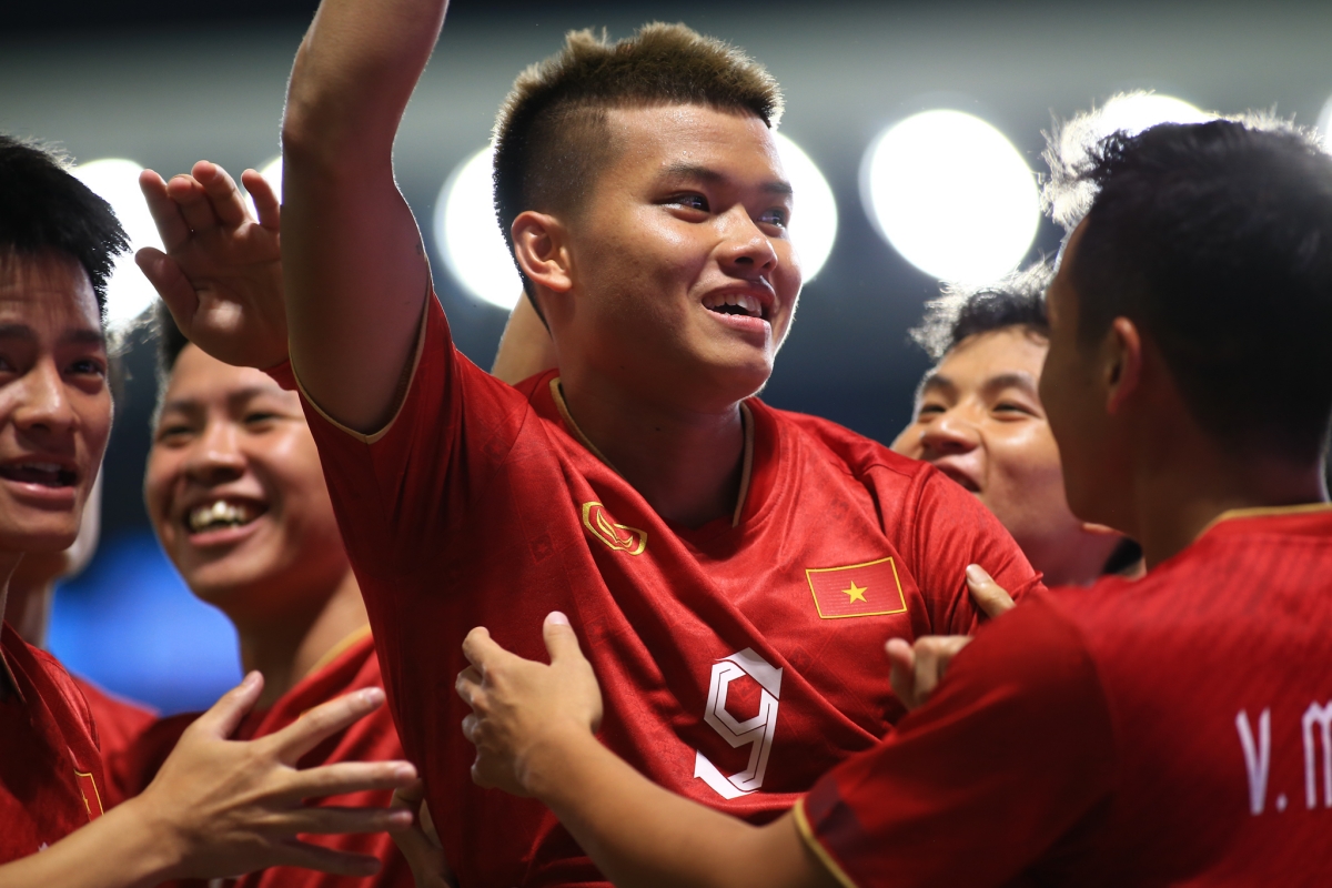 Van Tung U22 Viet Nam vs Lao 30/4