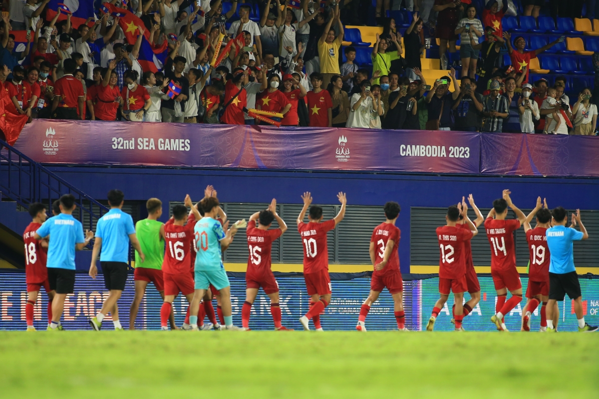 CdV Viet Nam vs Lao 30/4