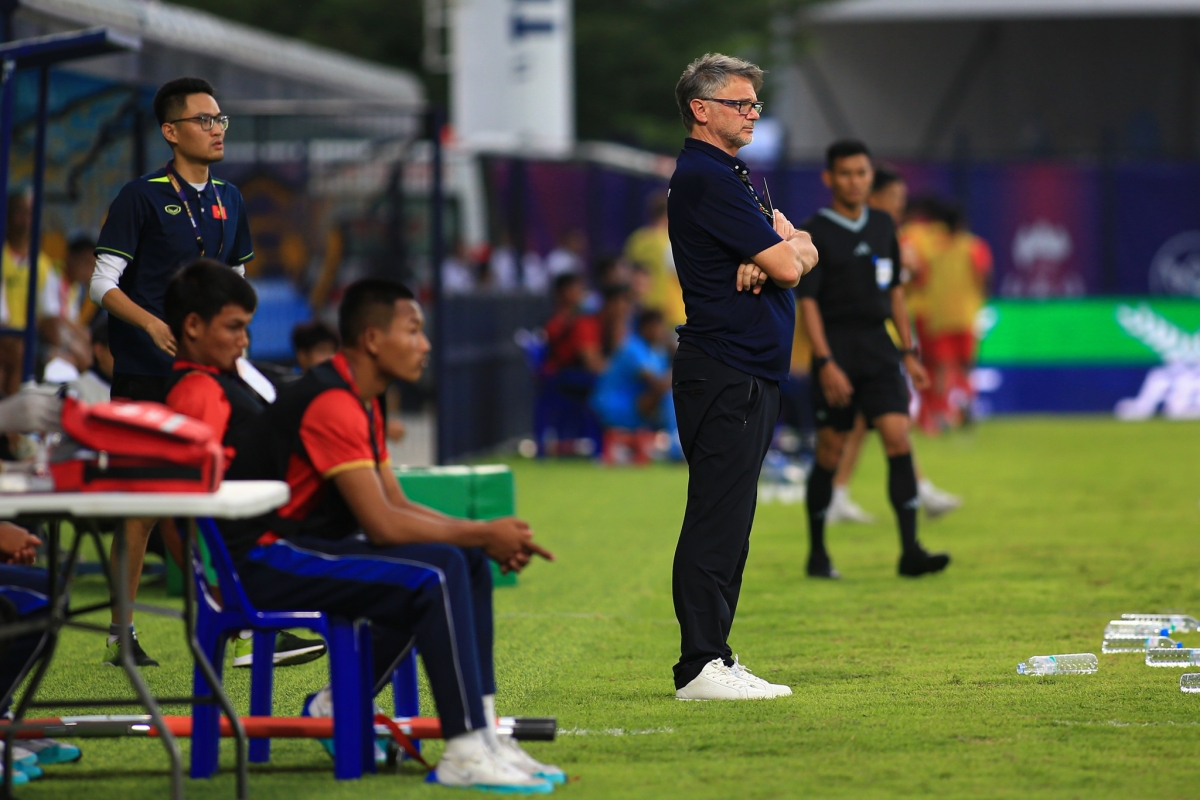 Điều không hài lòng của Philippe Troussier 7