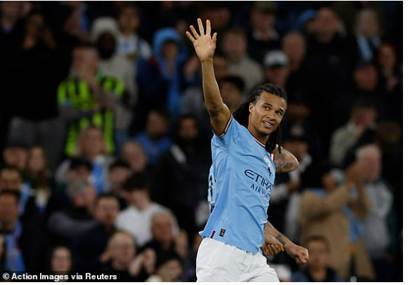 Thắng cách biệt West Ham, Man City đòi lại ngôi đầu từ tay Arsenal 5