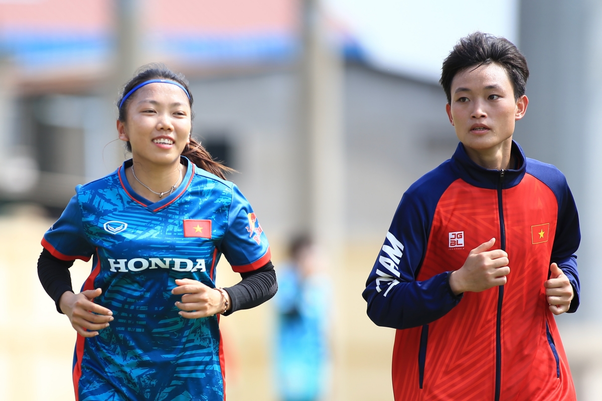 Tuyển nữ Việt Nam rạng rỡ dưới cái nắng gắt của Campuchia 7