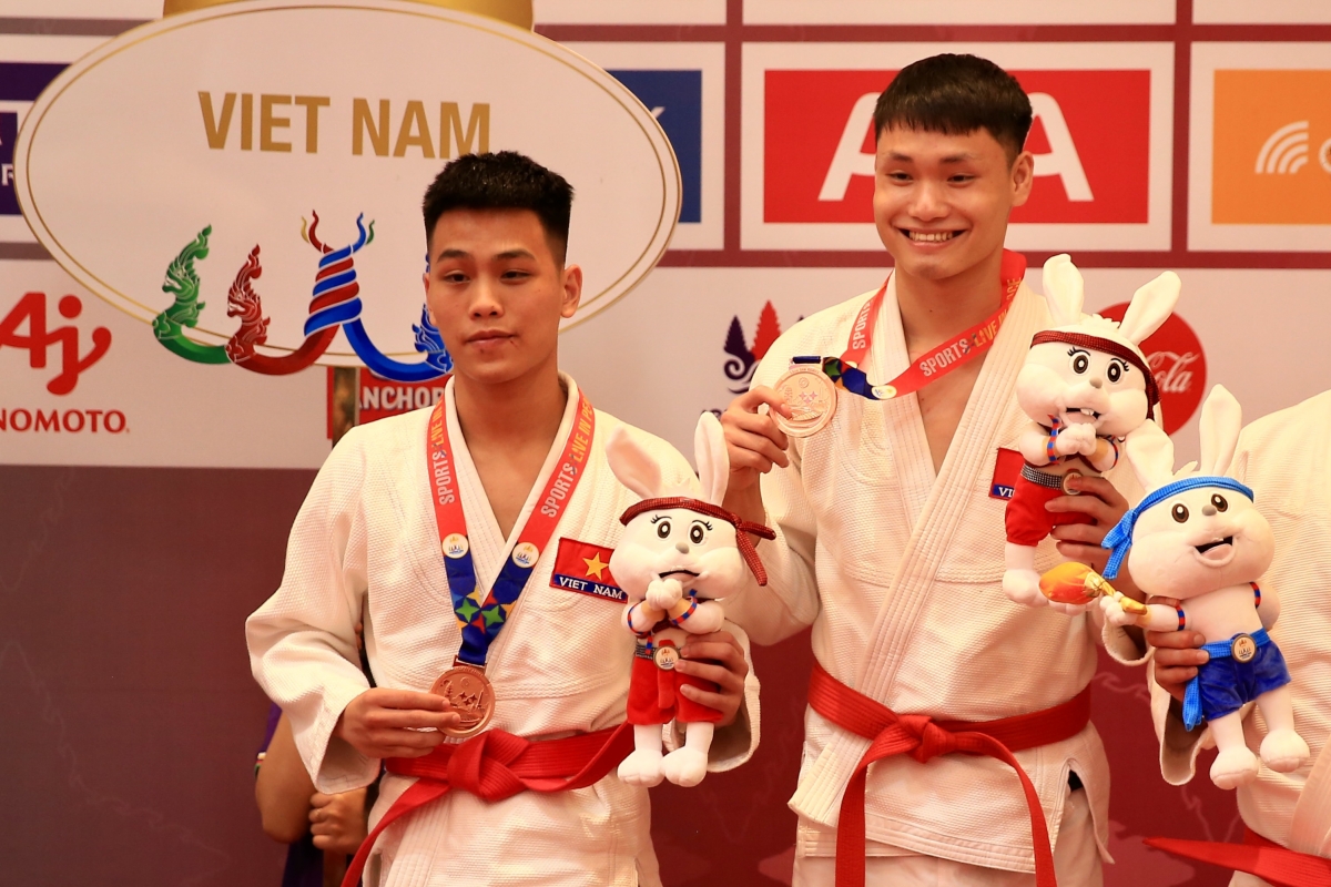 VĐV ju jitsu Philippines bật khóc khi gây địa chấn trước chủ nhà Campuchia 8