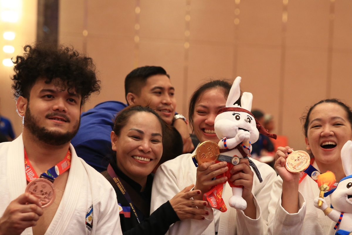 VĐV ju jitsu Philippines bật khóc khi gây địa chấn trước chủ nhà Campuchia 5