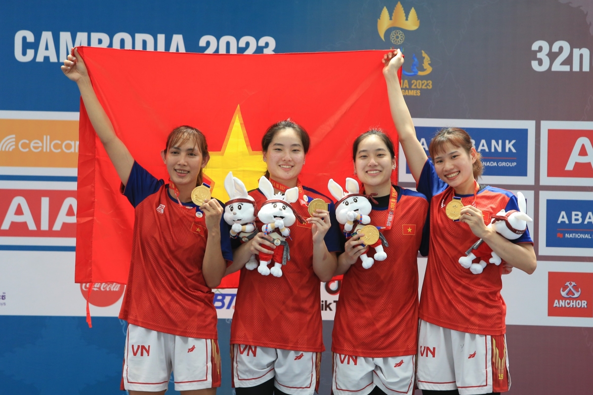 Lời dặn thiêng liêng của bố dành cho cặp song sinh Thảo My, Thảo Vy 1