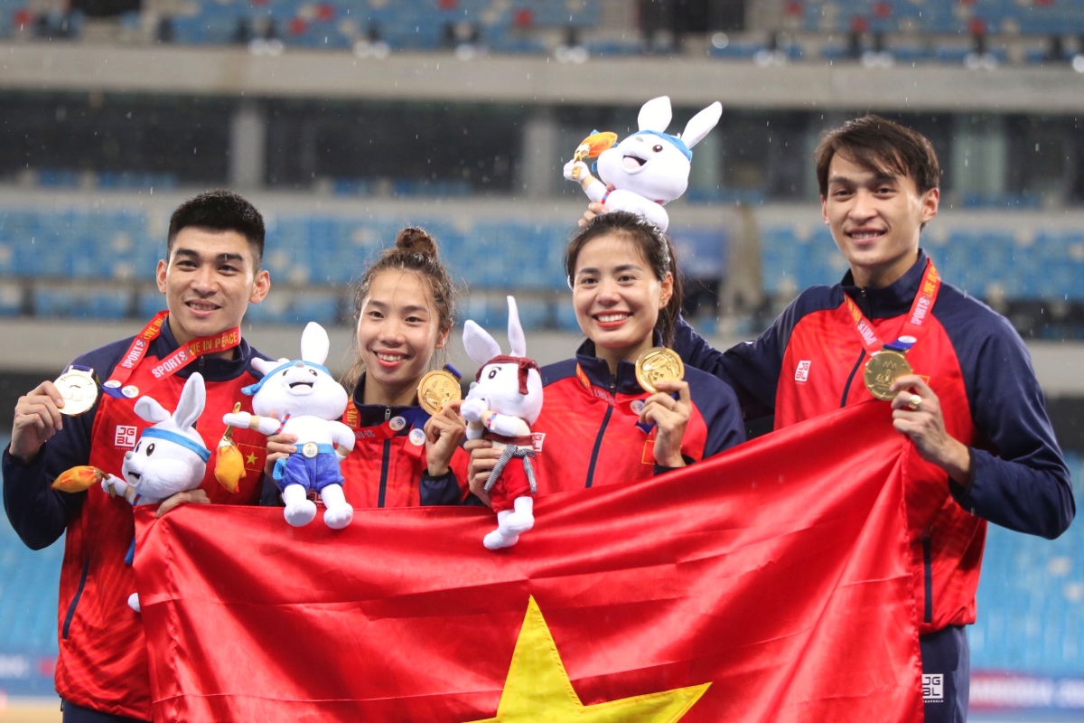 Nguyễn Thị Huyền Chúng tôi tự nhủ phải đòi lại HCV từ Thái Lan 10 Nguyễn Thị Huyền Chúng tôi tự nhủ phải đòi lại HCV từ Thái Lan 10