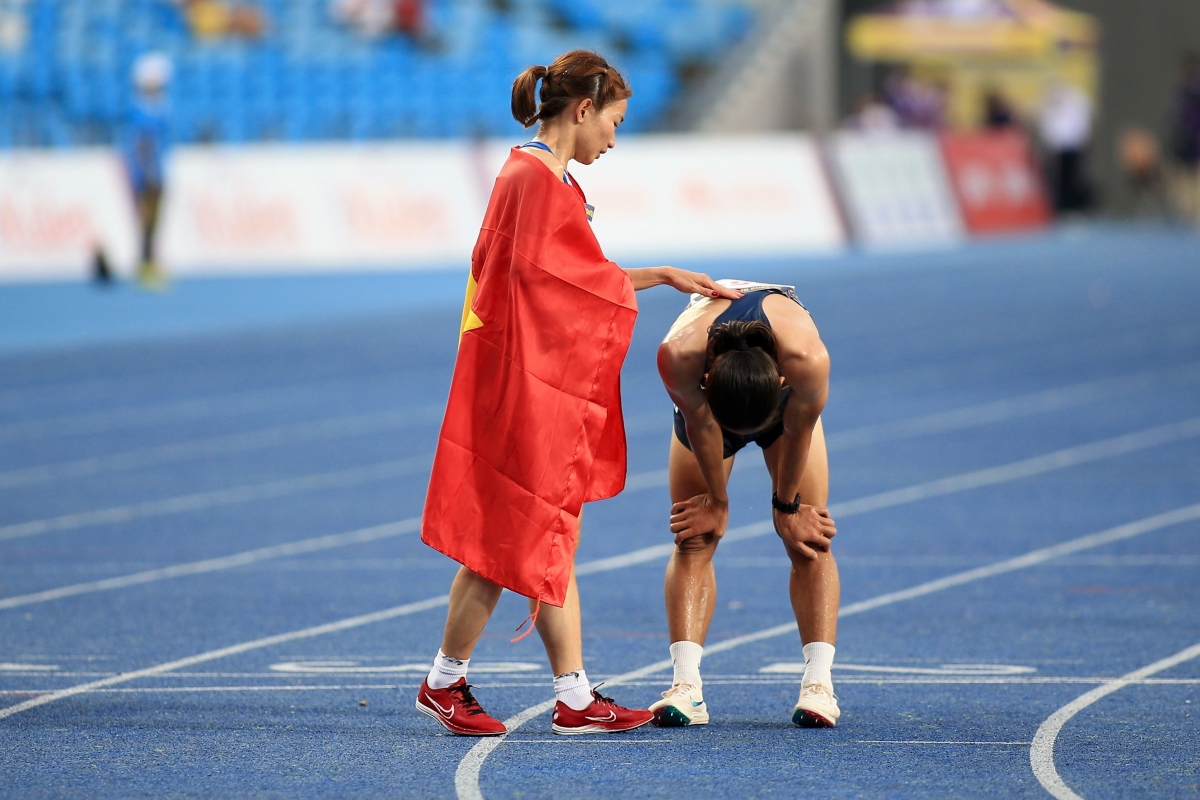 Nguyễn Thị Oanh 30 phút phi thường và 2 tấm HCV đỉnh cao 6