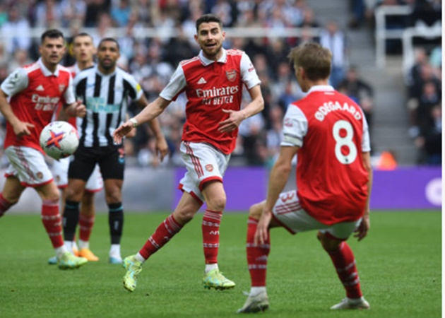 Jorginho chơi tốt trước Newcastle Jorginho choi tot truoc Newcastle