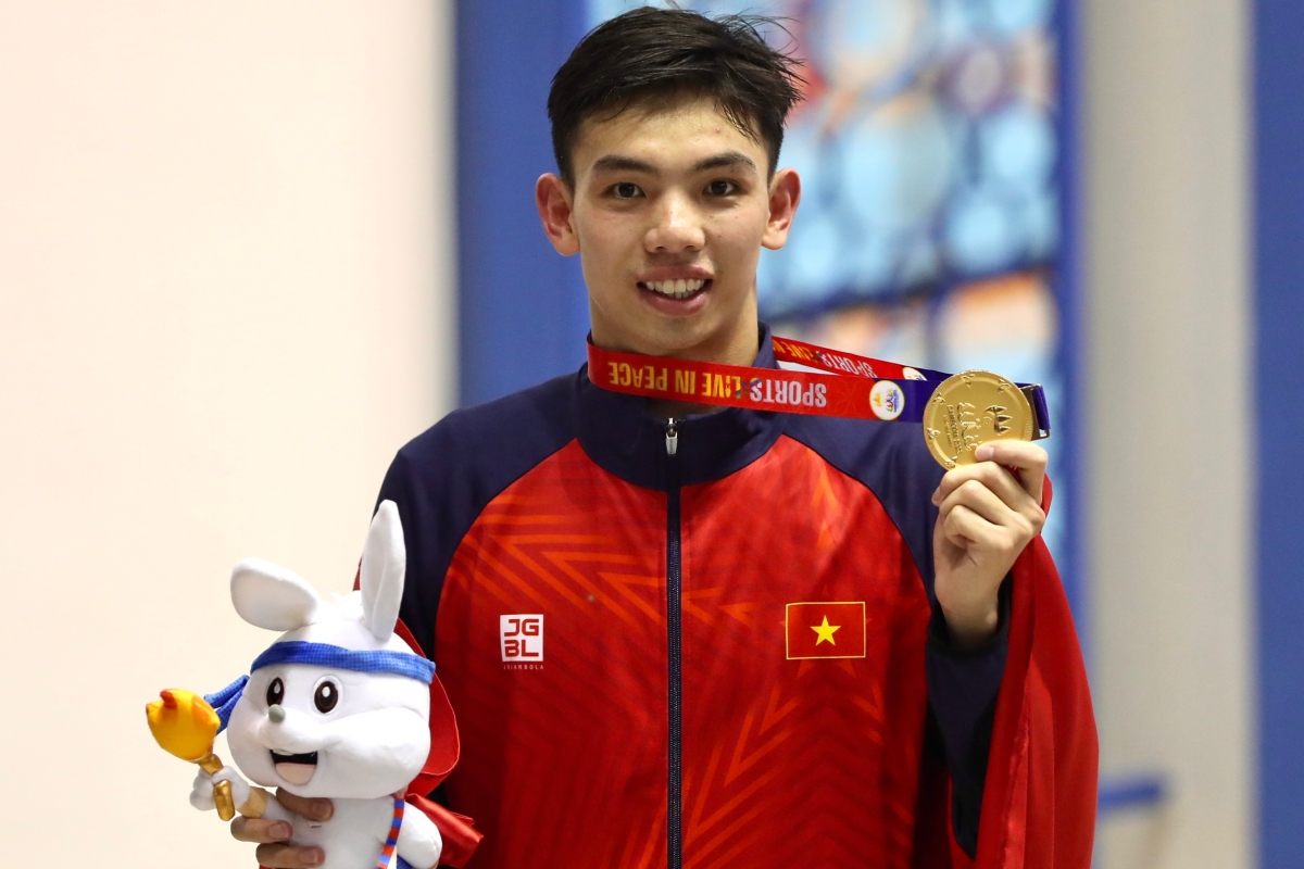 Huy Hoang boi SEA Games 32