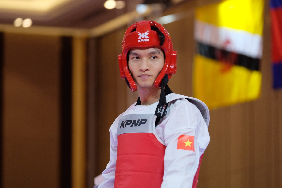 Ly Hong Phuc dem ve HCV thu 100 cho Viet Nam mon taekwonso 14/5