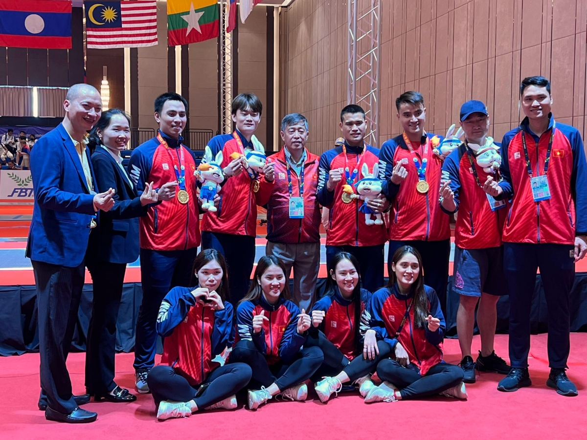 Thành An, Văn Quyết giúp đội kiếm Việt Nam bảo vệ ngôi số 1 Đông Nam Á 7