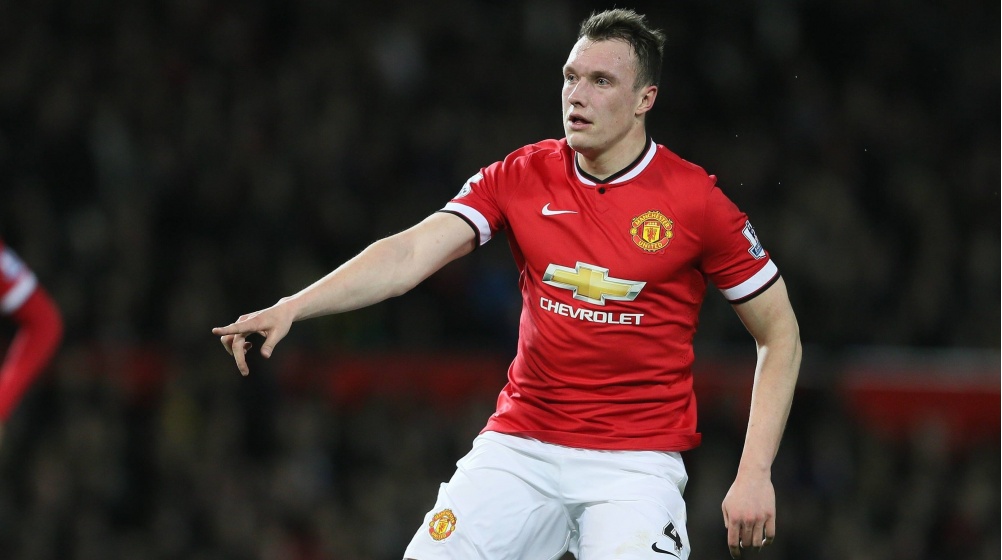 Phil Jones rời MU ở Hè 2023 Phil Jones roi MU o He 2023