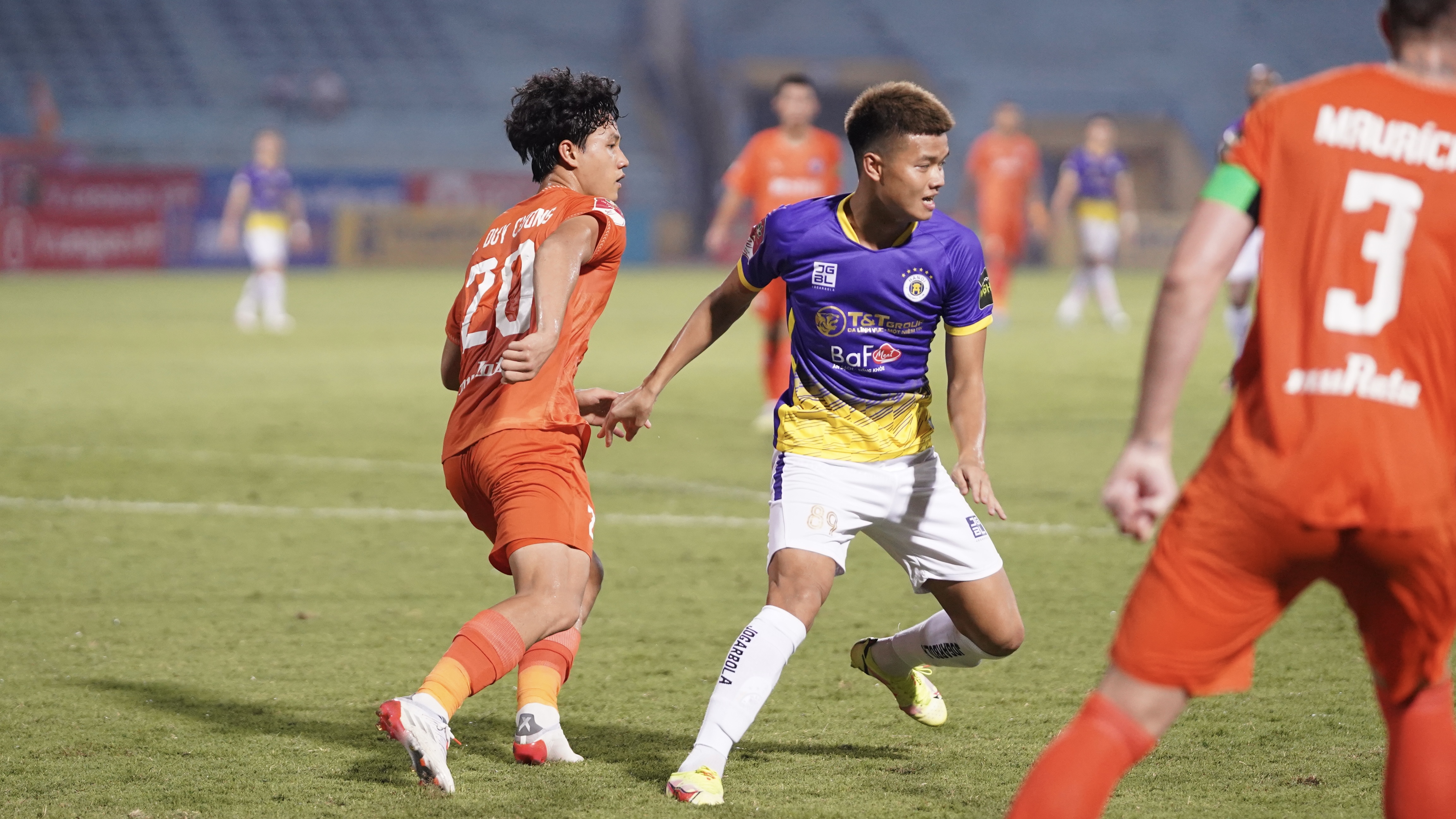 Văn Tùng tắt điện trong ngày đối đầu Lương Duy Cương 5