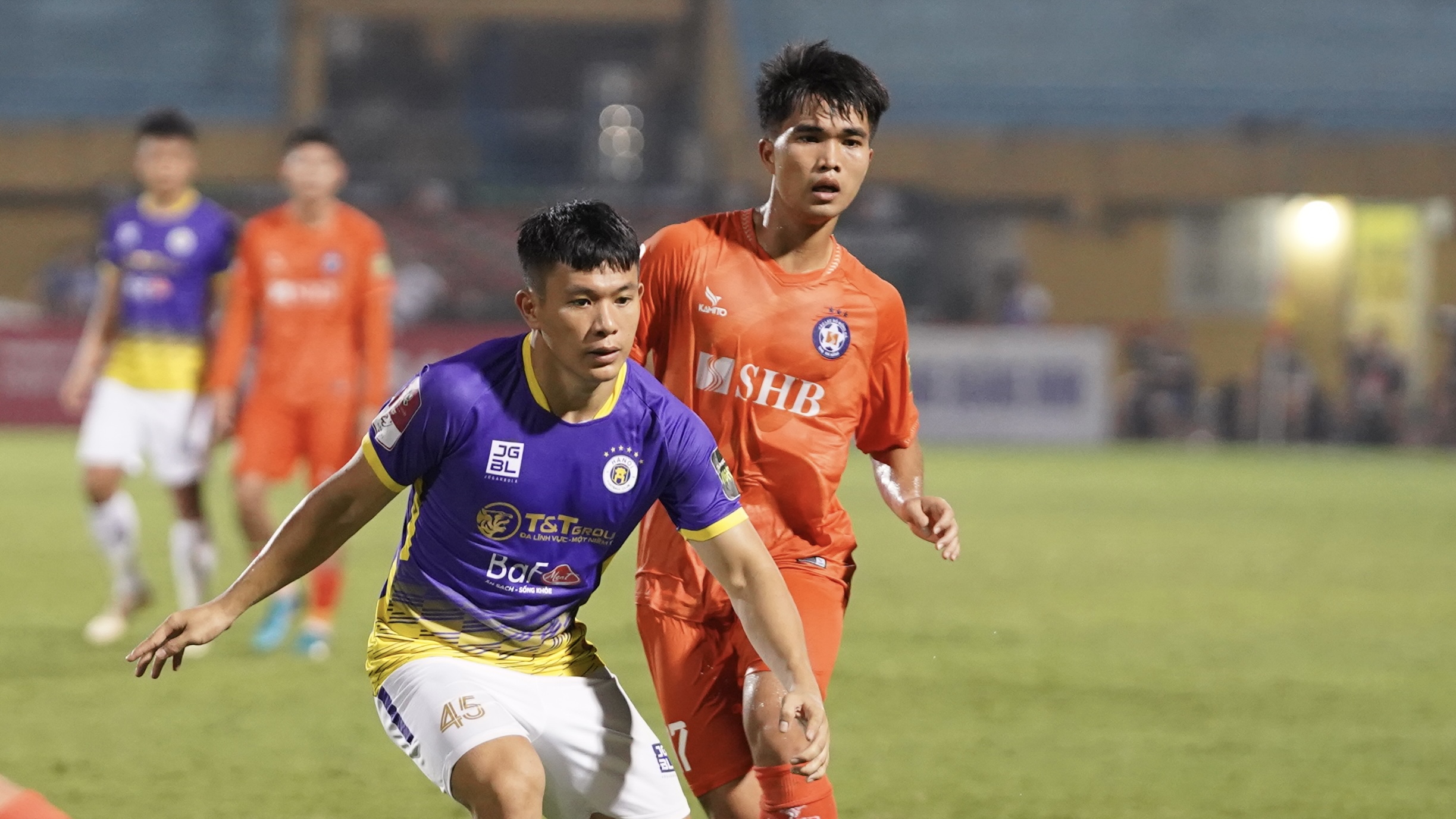 Văn Tùng tắt điện trong ngày đối đầu Lương Duy Cương 8