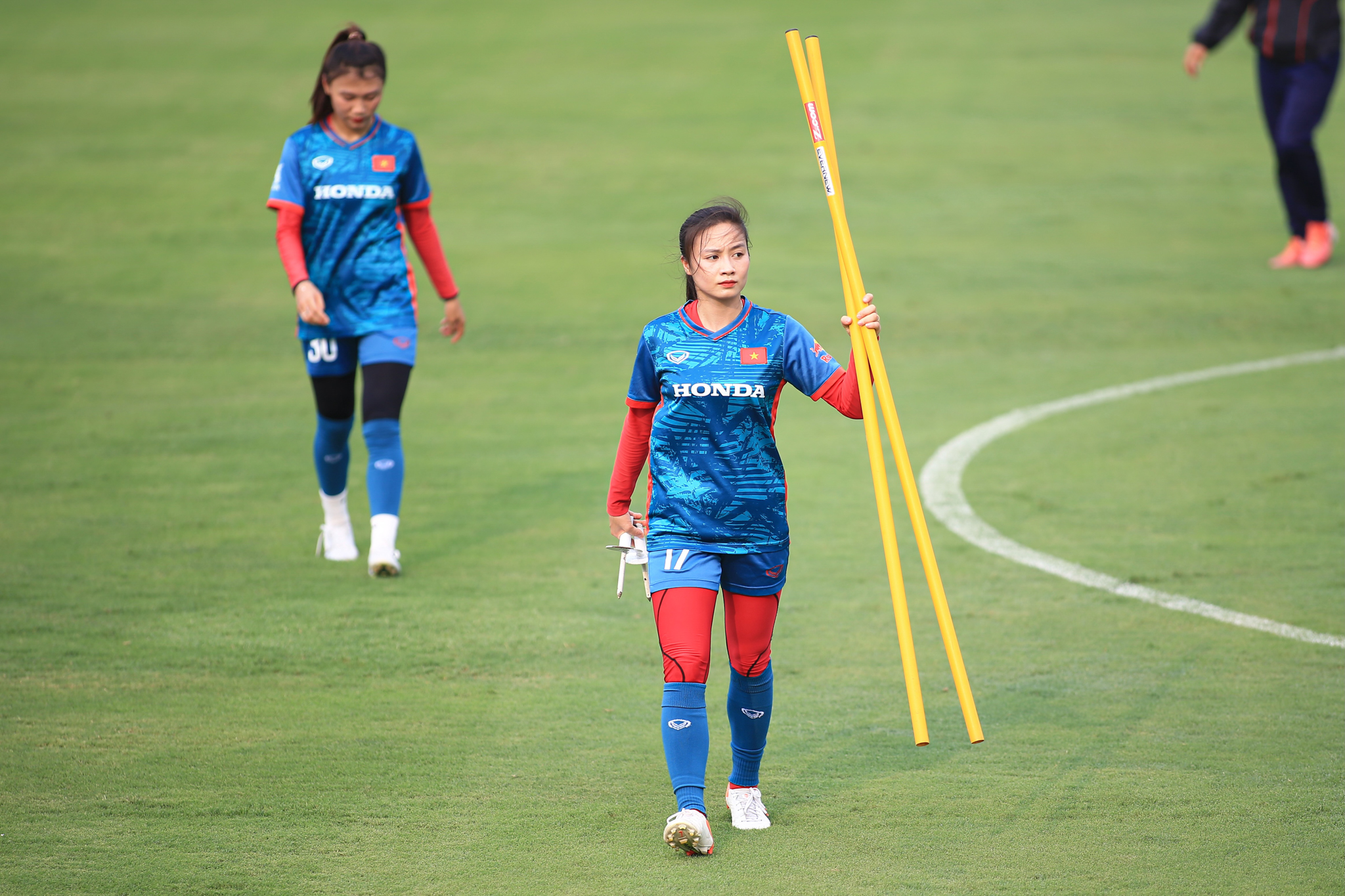 Tuyển nữ Việt Nam tập buổi đầu sau khi làm nên lịch sử tại SEA Games 8