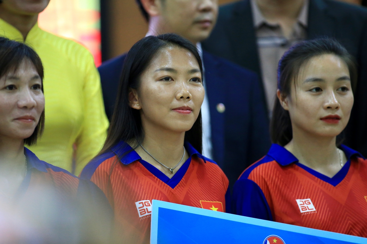 dT nu Viet Nam nhan thuong 56 ty dong sau chuc vo dich SEA Games 32