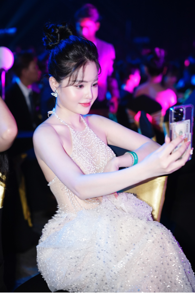 Ngô Dĩnh Hà – cô nàng Idol xinh đẹp thành công sớm ở tuổi 24 4