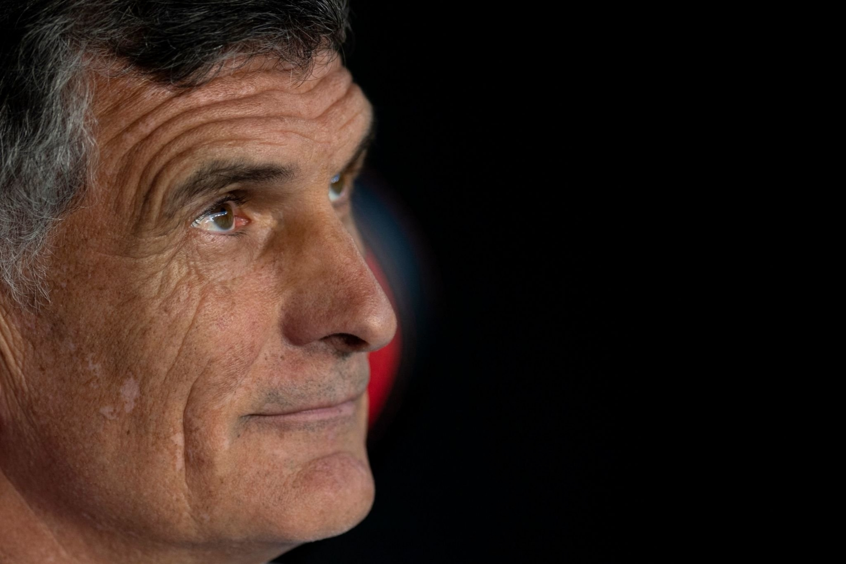 Jose Luis Mendilibar Vị HLV trưởng phản hiện đại và yêu thích sự đơn giản 7 Jose Luis Mendilibar Vị HLV trưởng phản hiện đại và yêu thích sự đơn giản 7