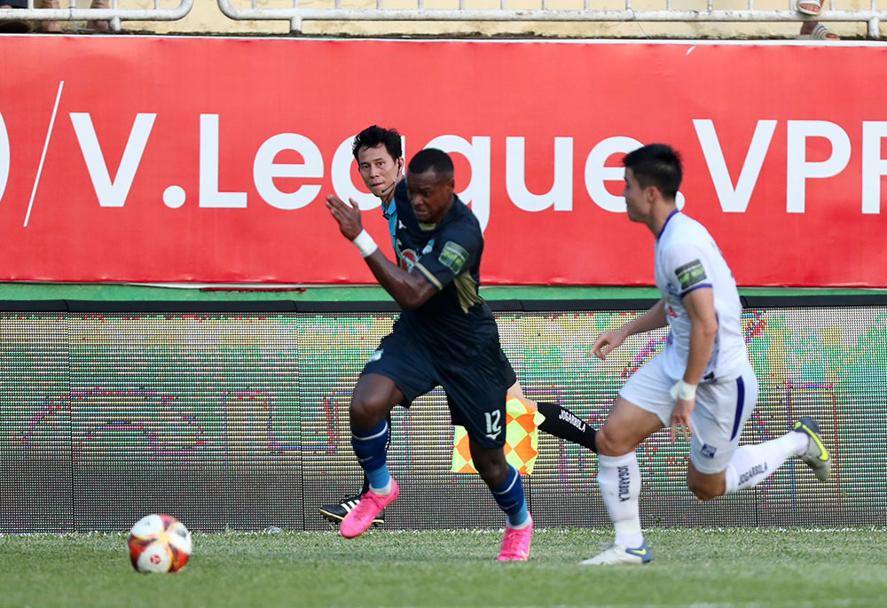 Thấy gì sau trận HAGL 1-0 Hà Nội FC 1