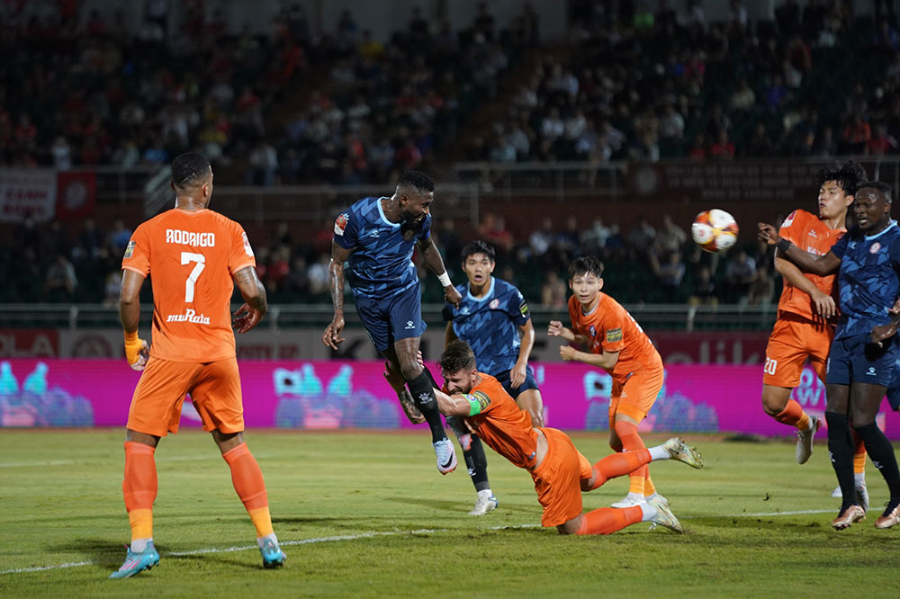 Đại thắng SHB Đà Nẵng, HLV TPHCM FC bất ngờ gọi tên Lee Nguyễn 1