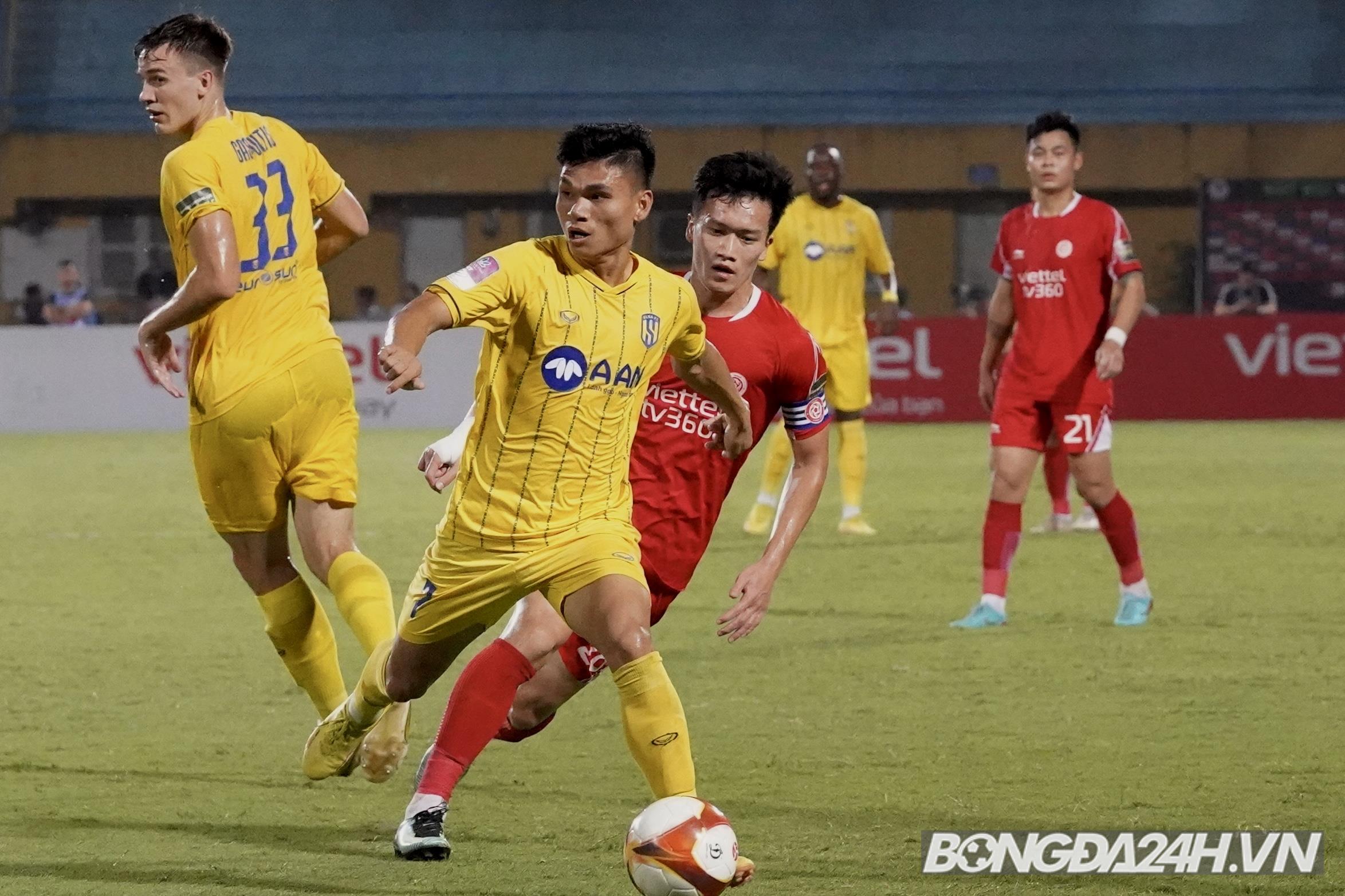 Hoàng Đức thể hiện đẳng cấp trong chiến thắng của Viettel FC trước SLNA 4