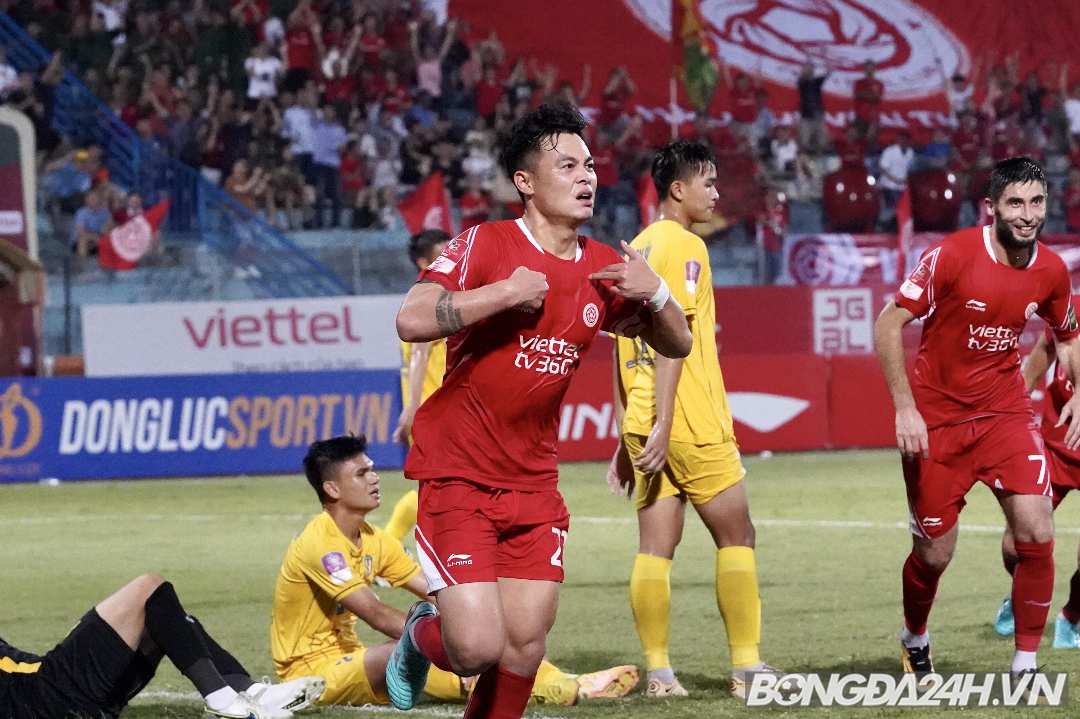 Hoàng Đức thể hiện đẳng cấp trong chiến thắng của Viettel FC trước SLNA 3