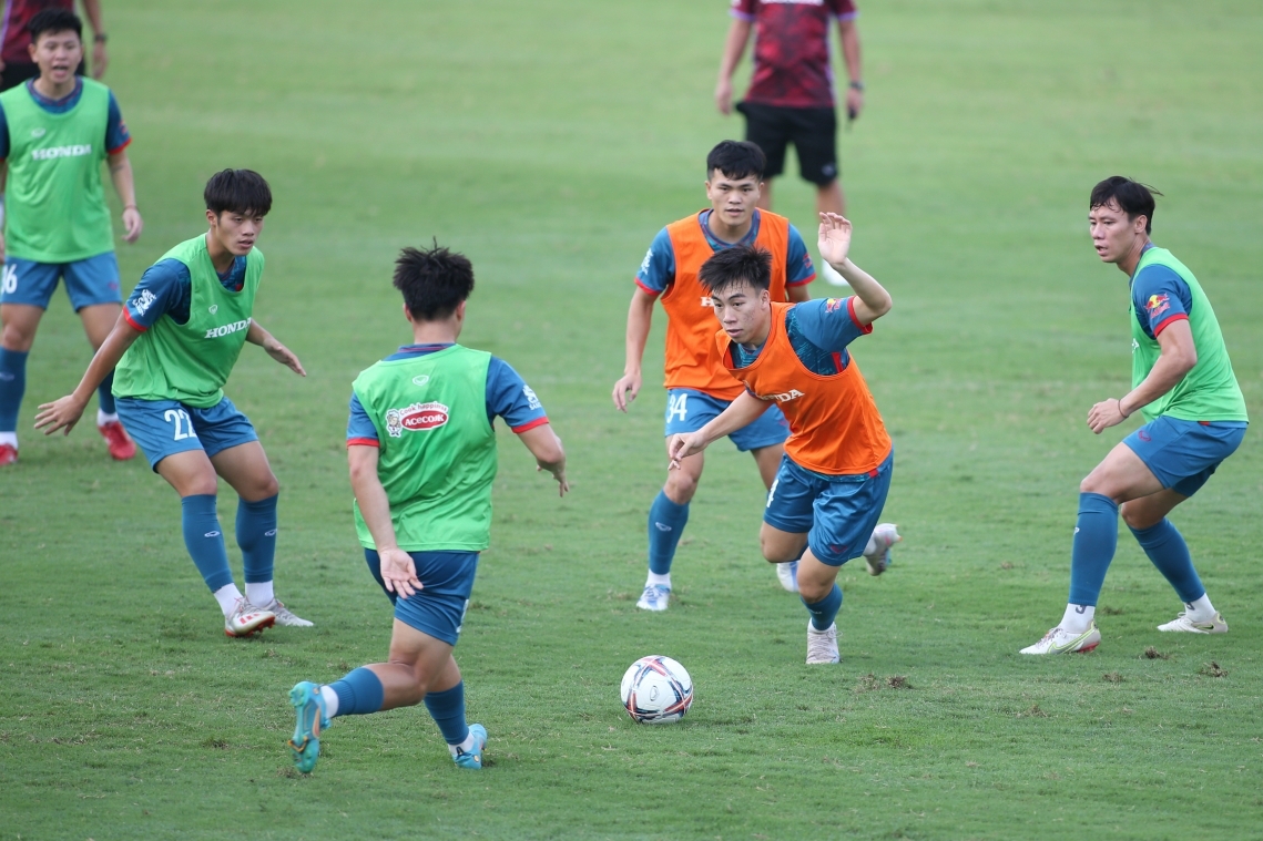 ĐT Việt Nam chia tay thêm một cầu thủ 1