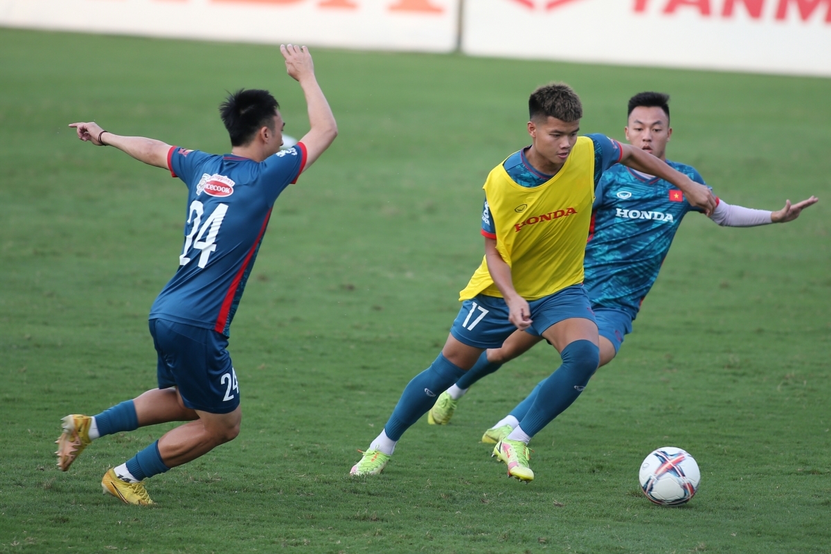 ĐT Việt Nam chia tay thêm một cầu thủ 3