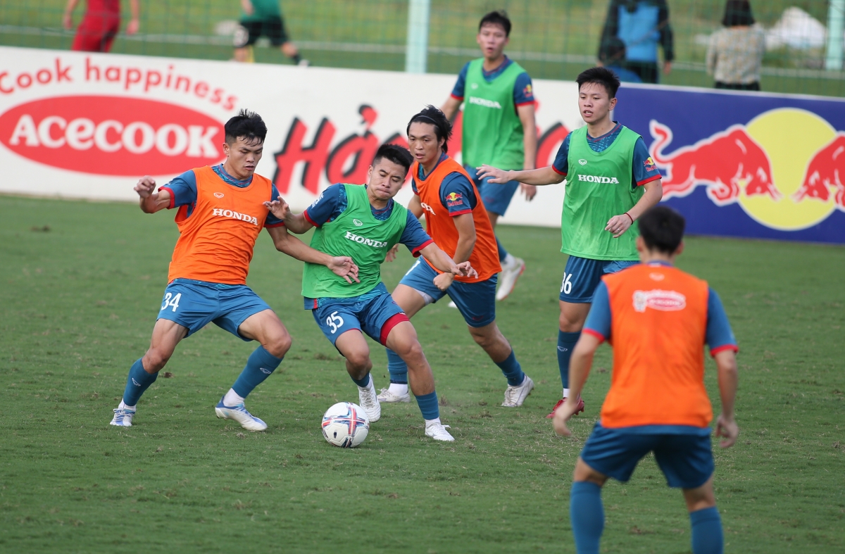 ĐT Việt Nam chia tay thêm một cầu thủ 4