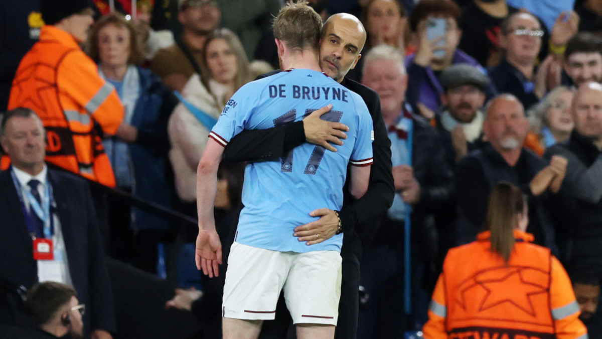 Fernandinho Man City, Pep và khái niệm chơi bóng đơn giản 6