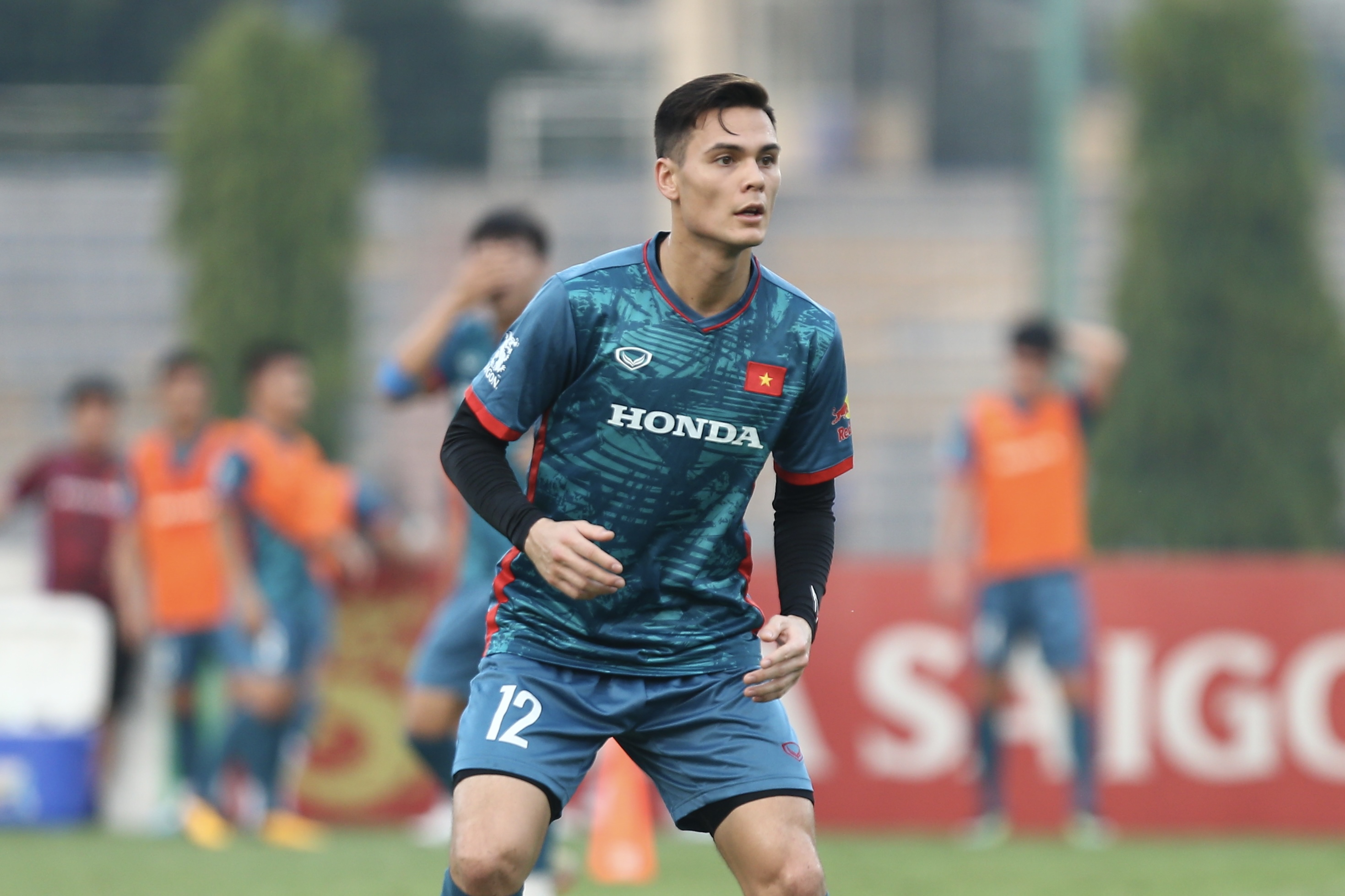 Công Phượng, Quang Hải giữ phong thái tập luyệp chuyên nghiệp 3