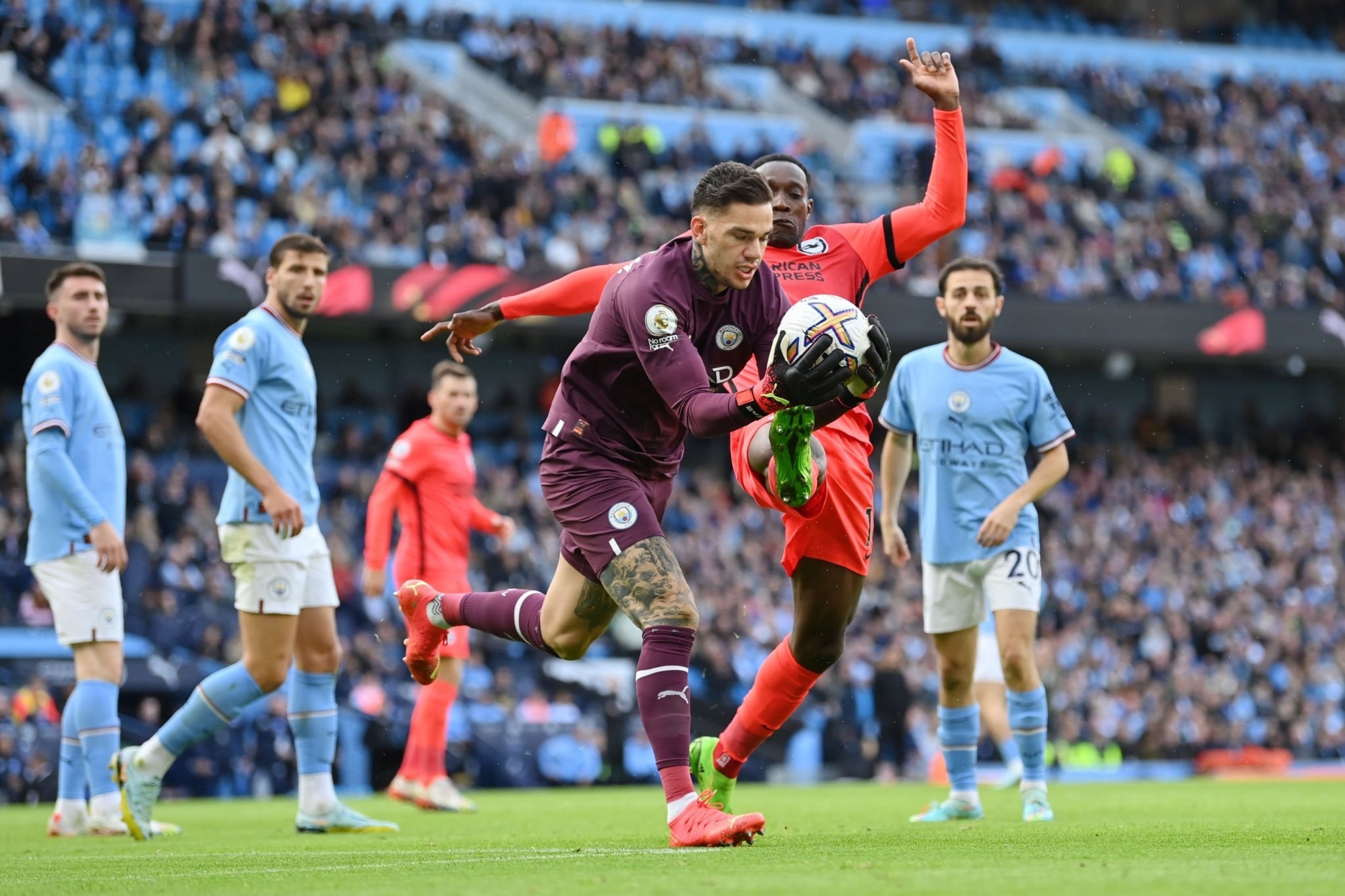 Ederson chính là unsung-hero trong chiến tích ăn 3 của Man City 3 Ederson chính là unsung-hero trong chiến tích ăn 3 của Man City 3