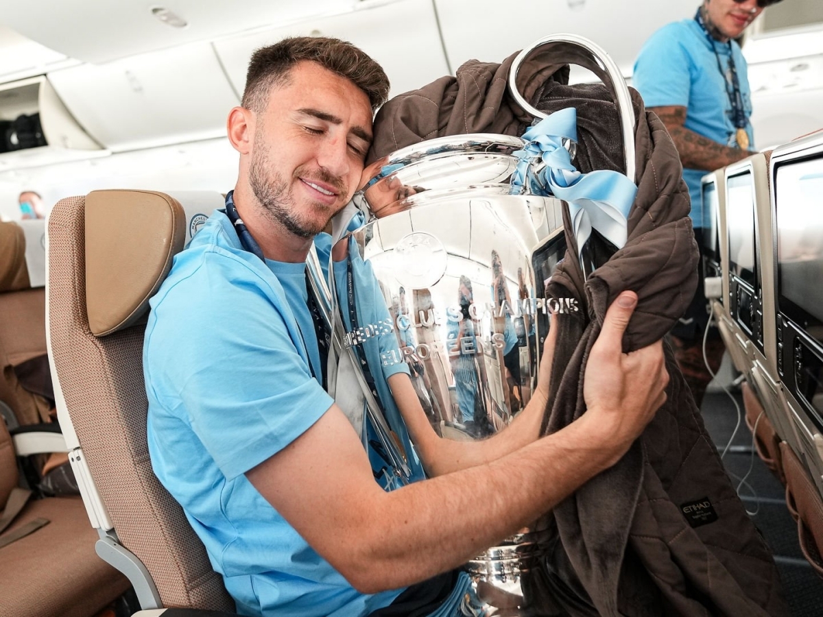 Man City tro ve sau chuc vo dich Champions League