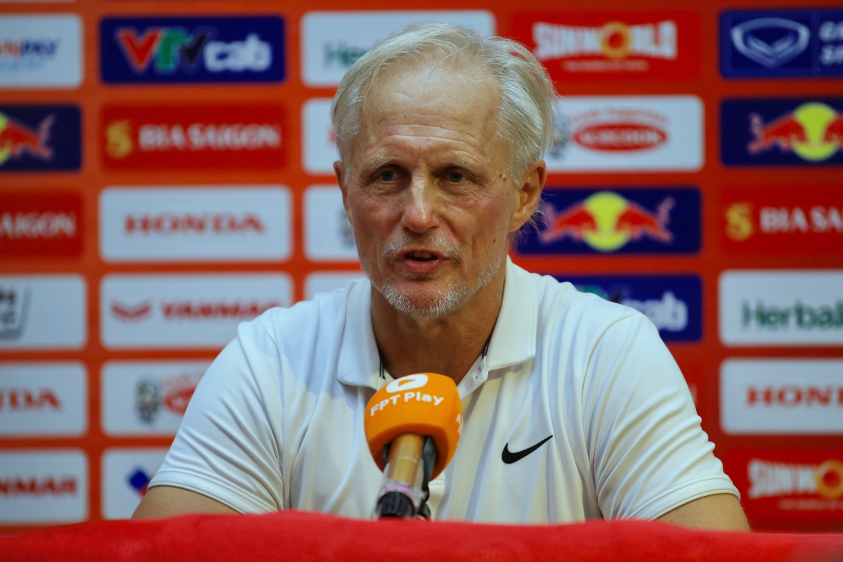 HLV Jorn Andersen Hong Kong chia se sau tran gap Viet Nam 15/6