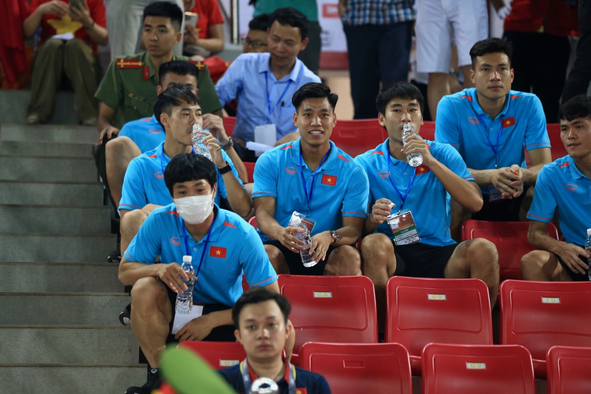 Yêu cầu của CĐV dành cho Quang Hải 2 Yêu cầu của CĐV dành cho Quang Hải 2