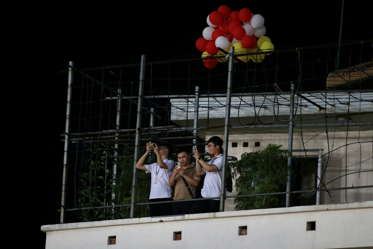 Khán đài đặc biệt của CĐV Việt Nam trước Hong Kong 9