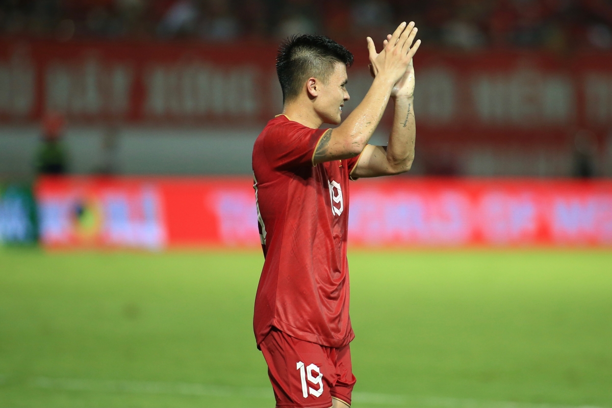 Yêu cầu của CĐV dành cho Quang Hải 12 Yêu cầu của CĐV dành cho Quang Hải 12