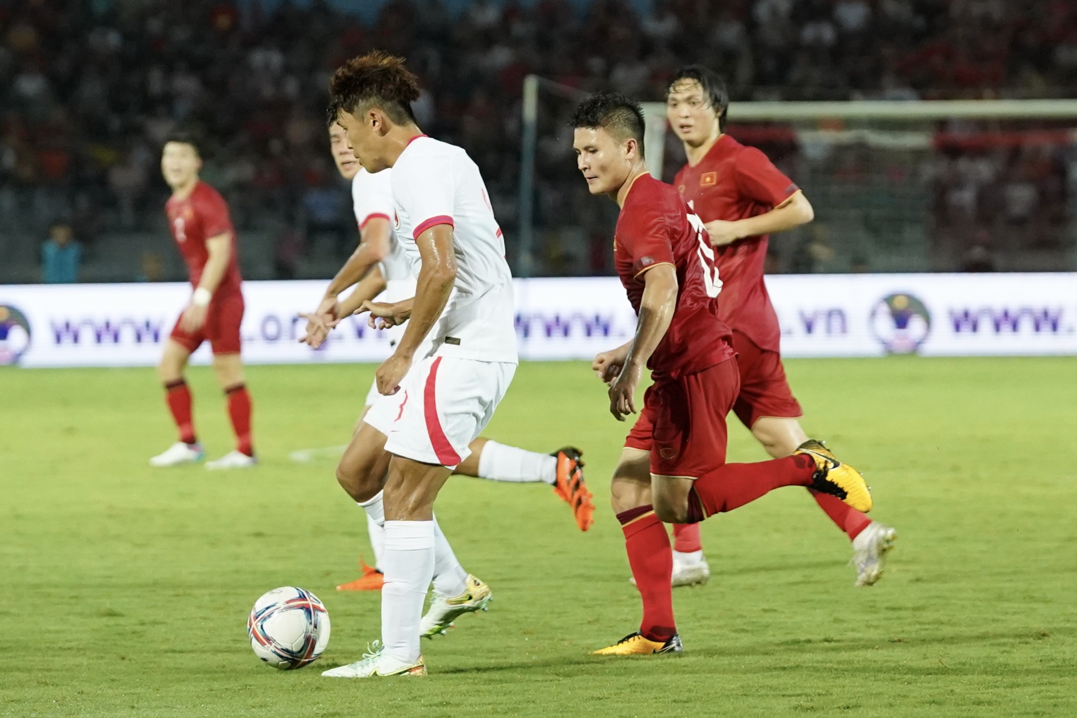 Nỗ lực của Quang Hải trong ngày ra mắt HLV Troussier 6