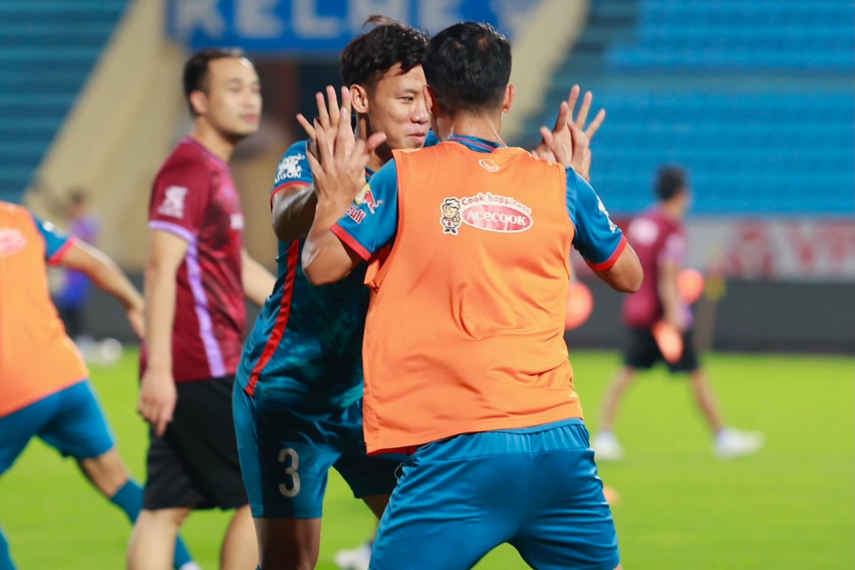 Quế Ngọc Hải ĐT Việt Nam tập 18/6 Que Ngoc Hai dT Viet Nam tap 18/6