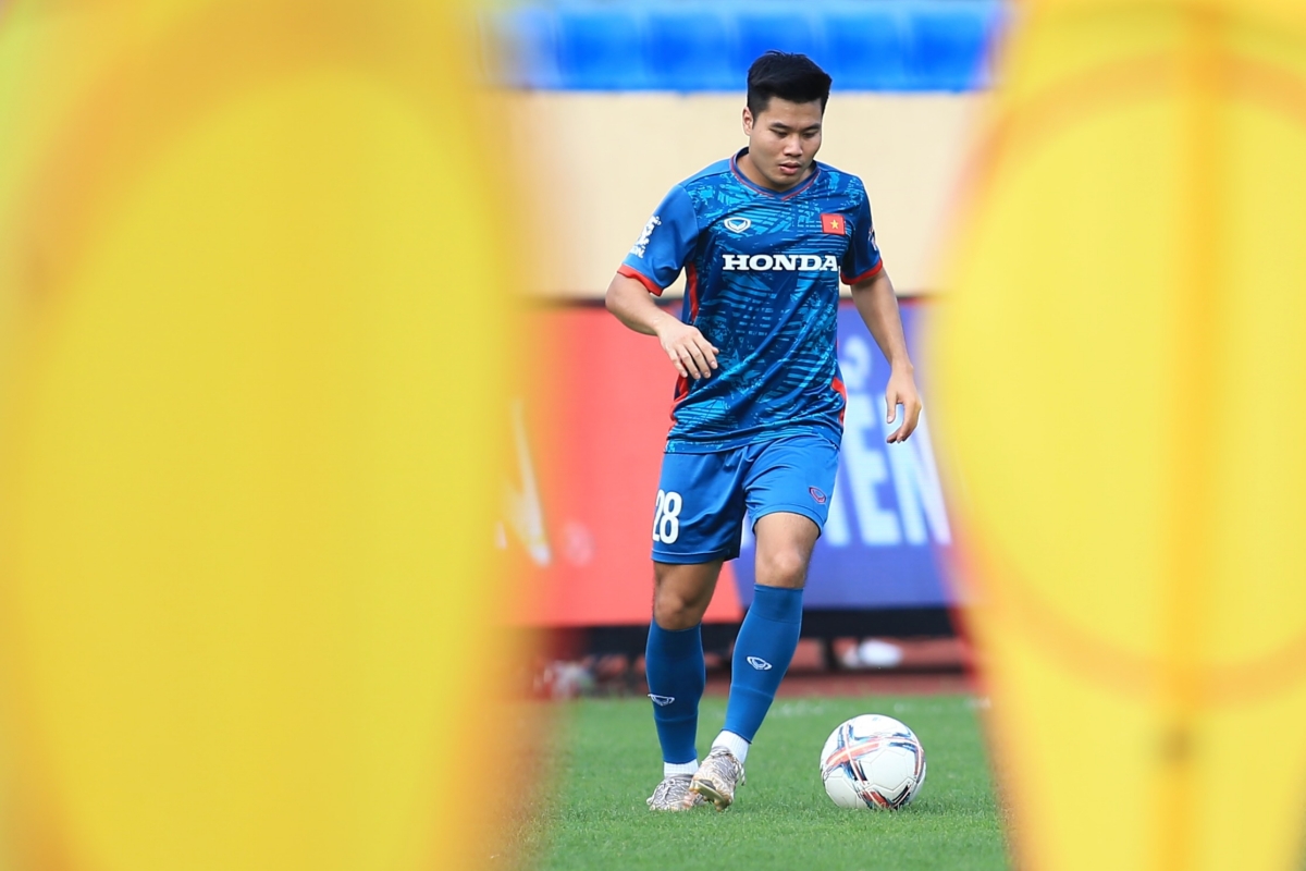 Tuyển Việt Nam điều chỉnh trước màn đối đầu Syria của HLV Hector Cuper 7 Tuyển Việt Nam điều chỉnh trước màn đối đầu Syria của HLV Hector Cuper 7