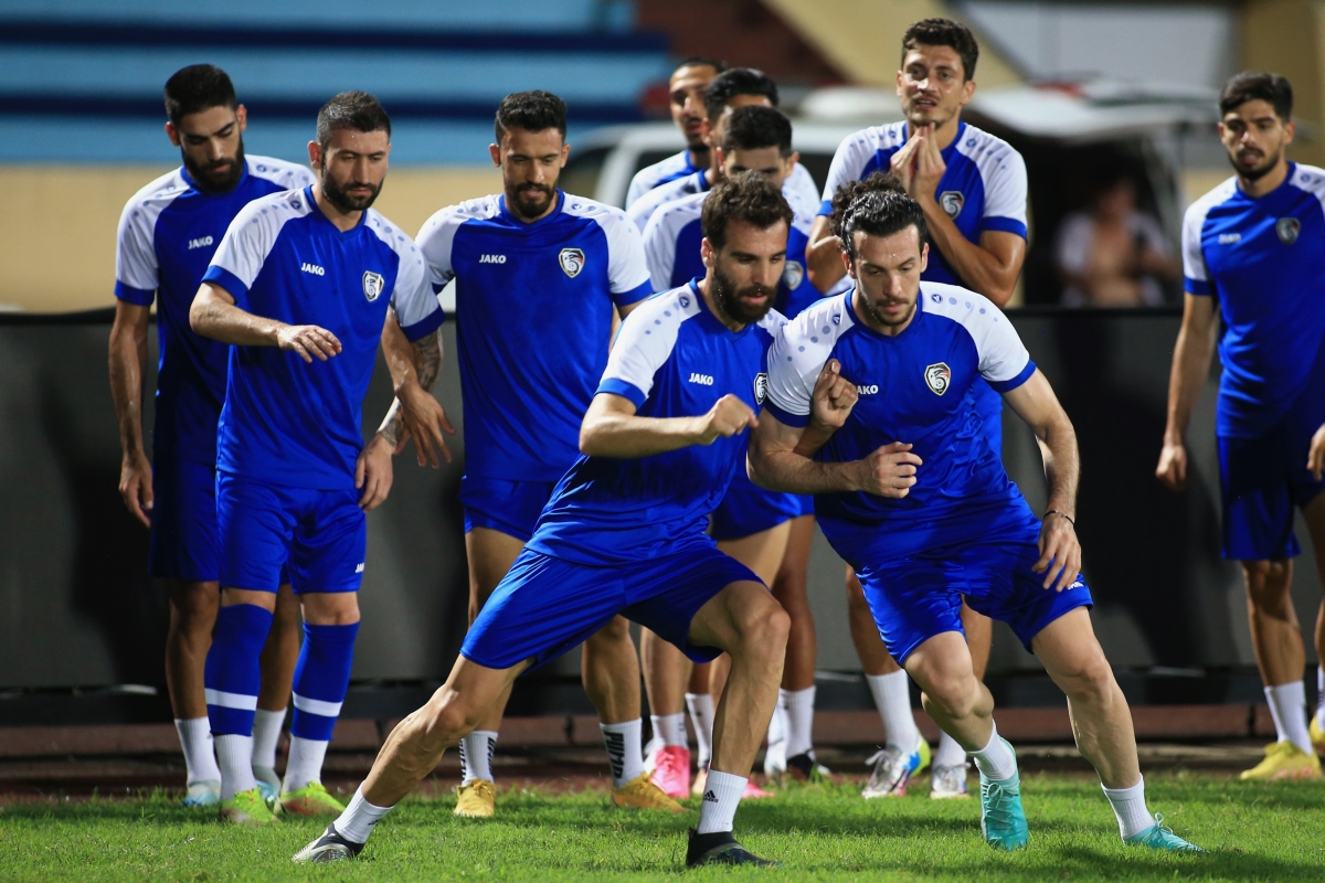 Dàn sao Syria thích thú ngắm nhìn sân Thiên Trường 7 Dàn sao Syria thích thú ngắm nhìn sân Thiên Trường 7