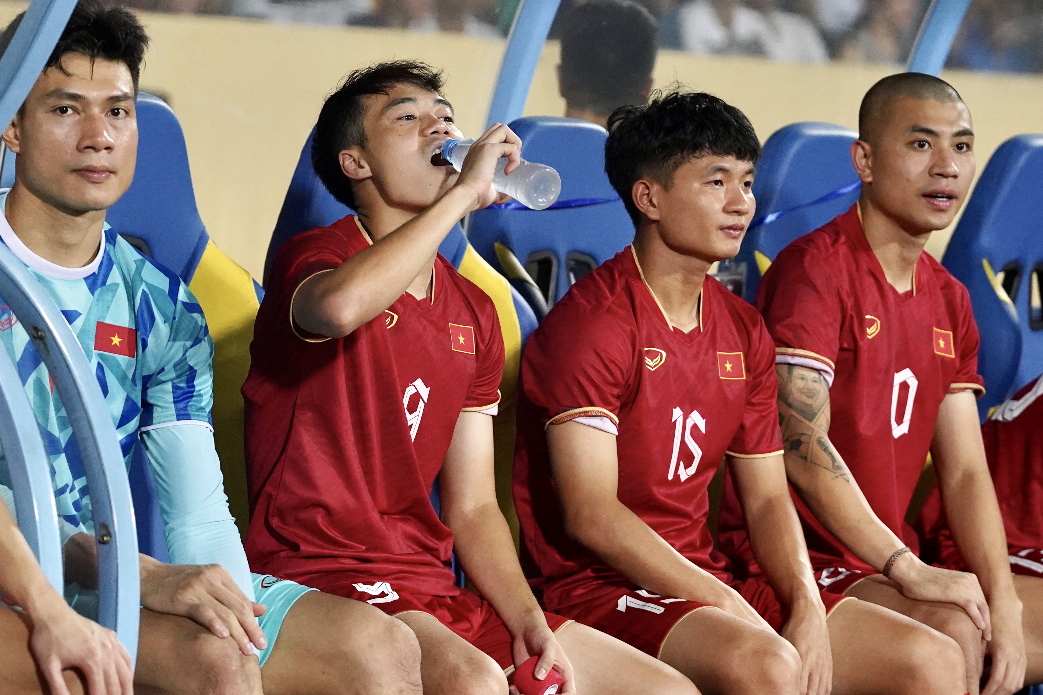 Loạt biểu cảm đáng yêu của Văn Toàn trong trận đấu Syria 4