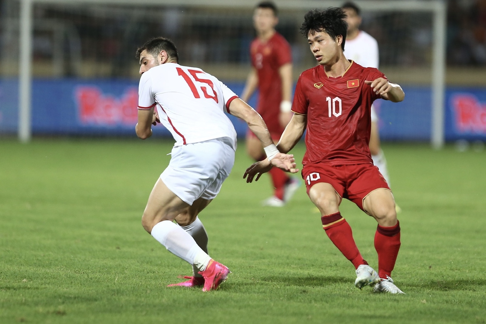 Loạt biểu cảm đáng yêu của Văn Toàn trong trận đấu Syria 8