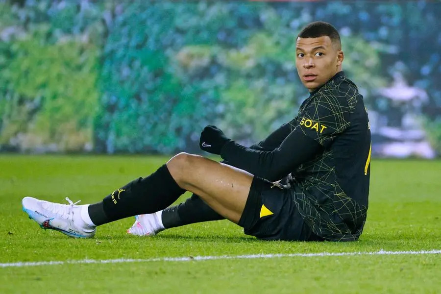 Cuộc đấu trí với PSG Phải chăng Mbappe đang học Lebron James và Kevin Durant 6