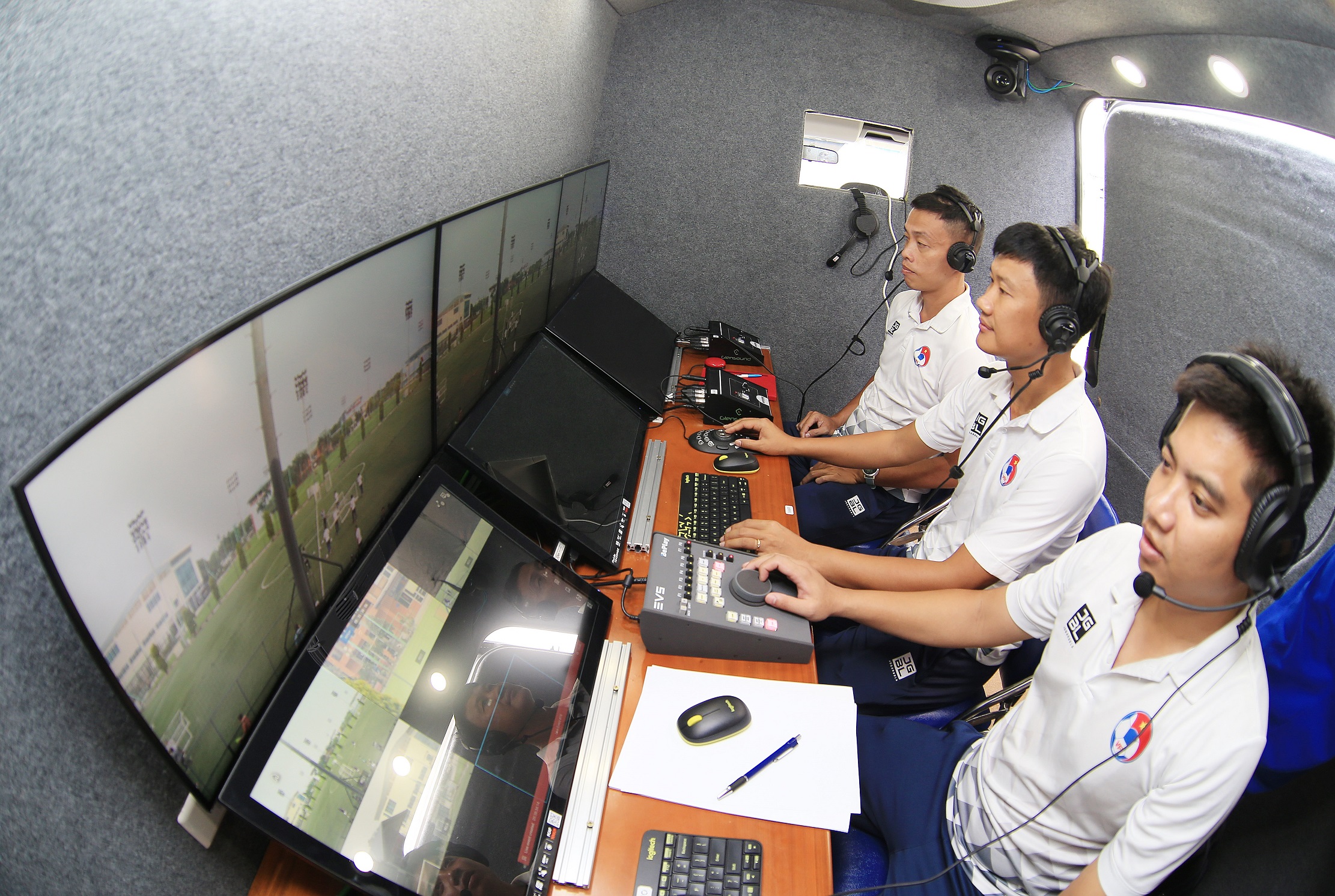 Áp dụng VAR ở 4 trận đấu thuộc vòng mở màn mùa giải V-League 20232024 1 Áp dụng VAR ở 4 trận đấu thuộc vòng mở màn mùa giải V-League 20232024 1