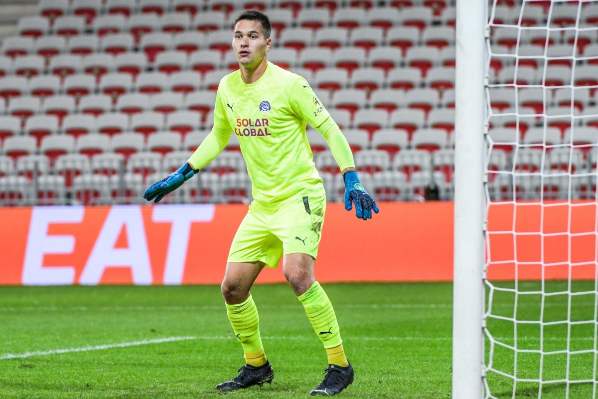 Filip Nguyen va giac mo con dang do