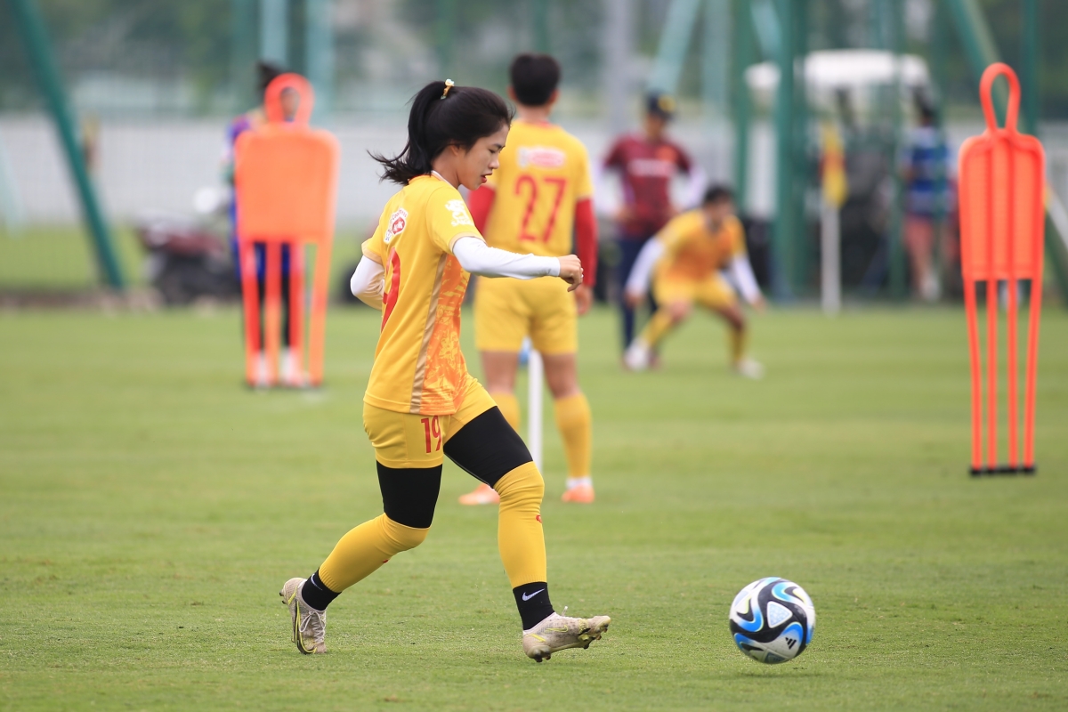 ĐT nữ Việt Nam đối mặt bài toán khó trước ngày lên đường dự World Cup 4