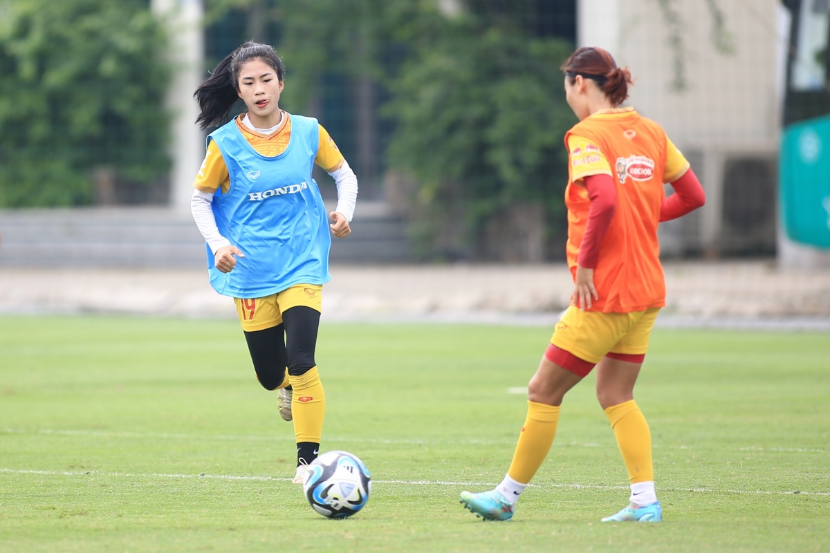 ĐT nữ Việt Nam đối mặt bài toán khó trước ngày lên đường dự World Cup 13