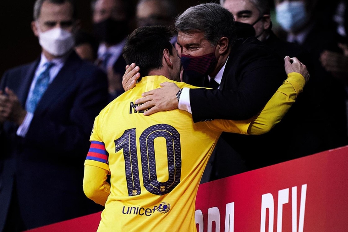 Lionel Messi van bi Barcelona no luong toi nam 2025