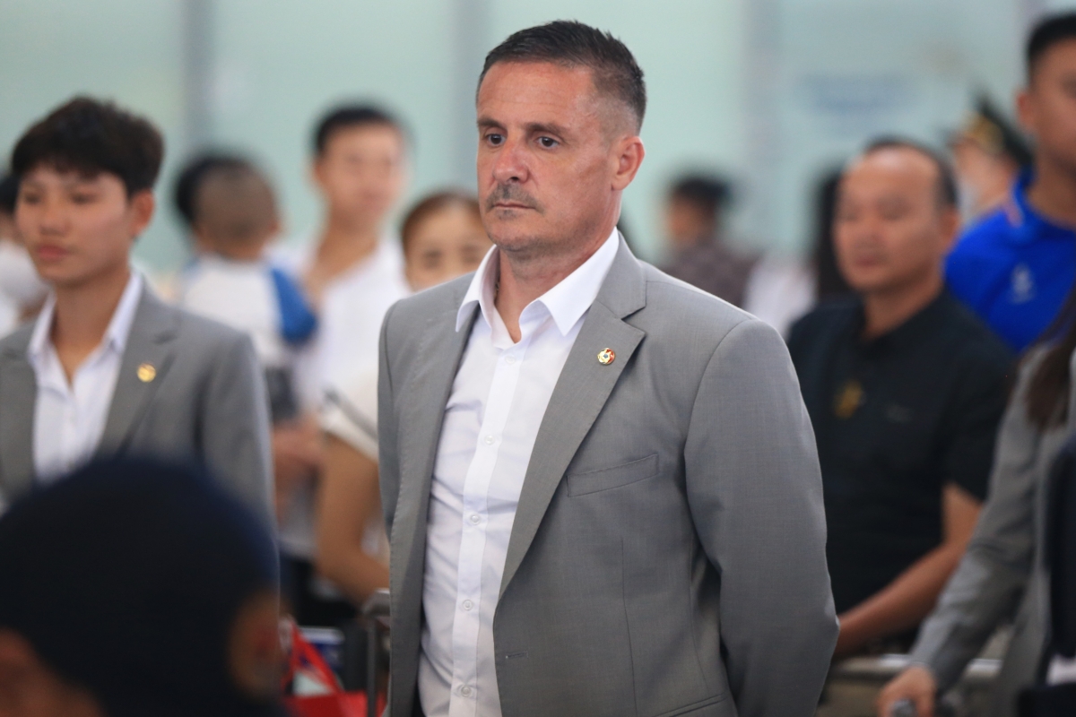 ĐT nữ Việt Nam lên đường sang New Zealand dự World Cup 9