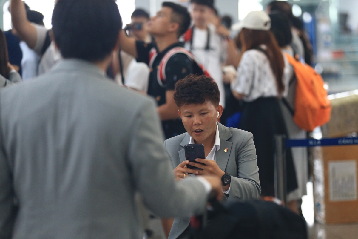 ĐT nữ Việt Nam lên đường sang New Zealand dự World Cup 12